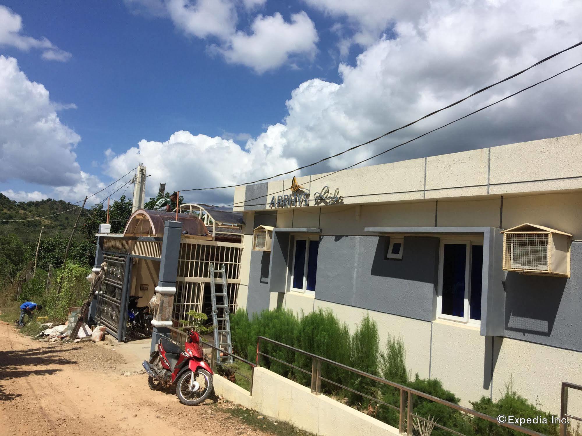 קורון Abrhys Ridge Inn מראה חיצוני תמונה