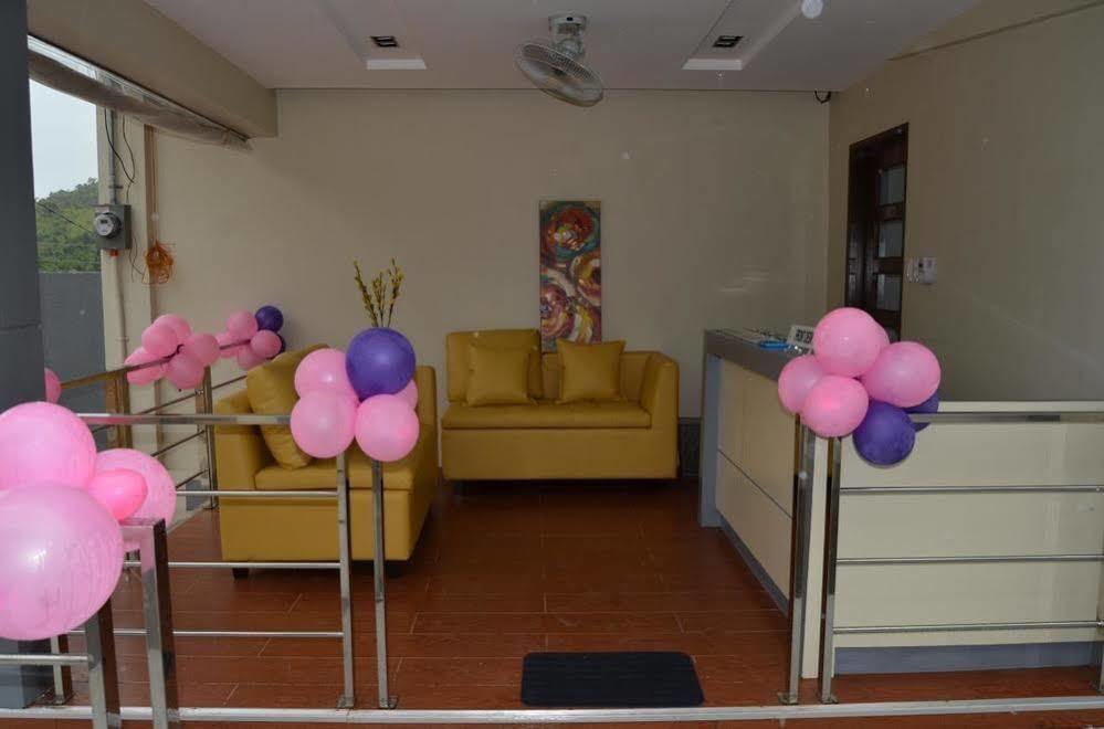 קורון Abrhys Ridge Inn מראה חיצוני תמונה