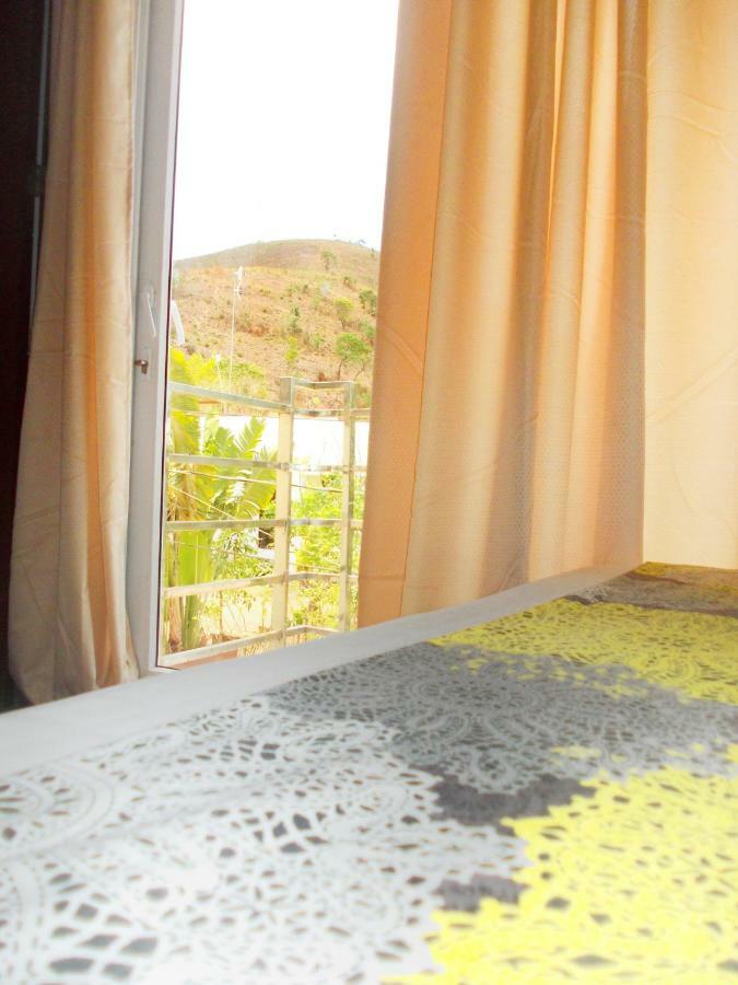 קורון Abrhys Ridge Inn מראה חיצוני תמונה