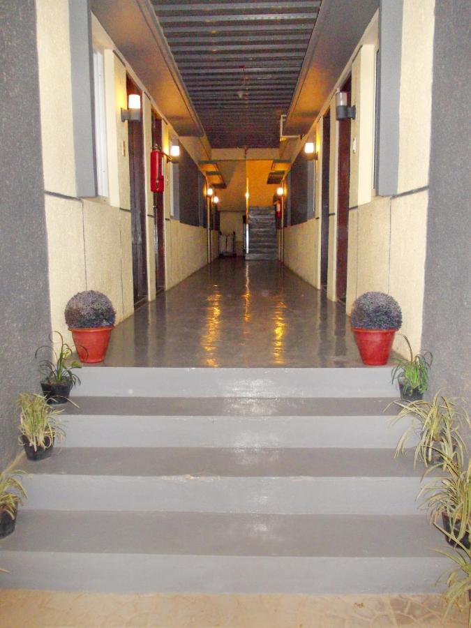 קורון Abrhys Ridge Inn מראה חיצוני תמונה